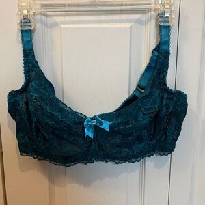 Elegant Lace Teal Bra